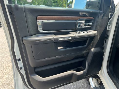 Used 2018 RAM 2500 Laramie image 12