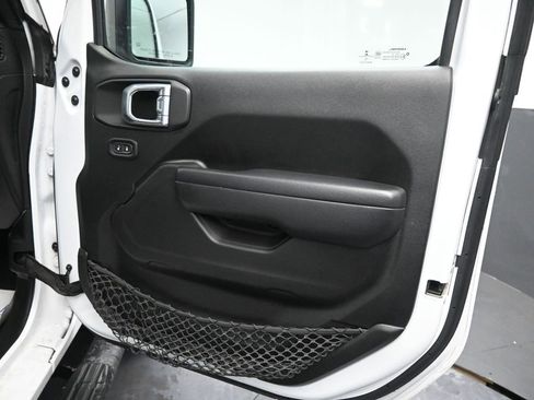 Used 2022 Jeep Gladiator Sport image 19