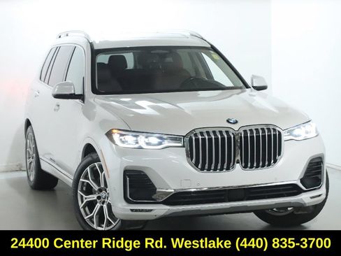 Used 2022 BMW X7 xDrive40i w/ Premium Package AWD/4WD image 2