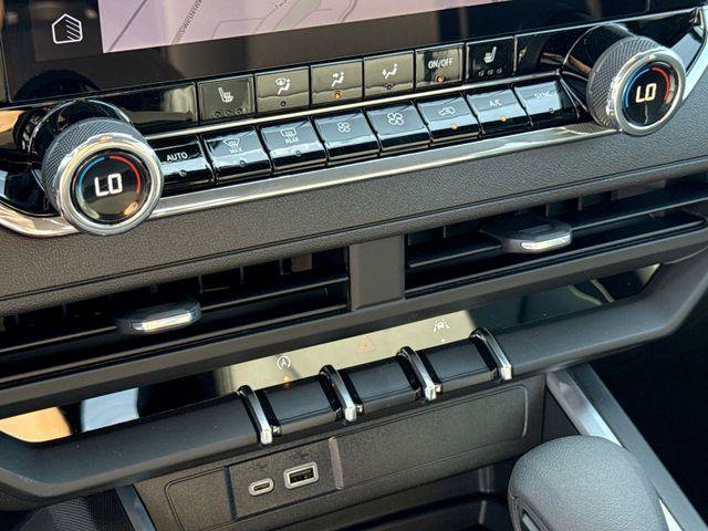 New 2026 Chevrolet Colorado Trail Boss AWD/4WD image 17