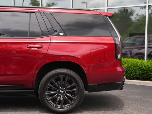 Used 2024 Cadillac Escalade V w/ LPO, ONYX Package AWD/4WD image 8