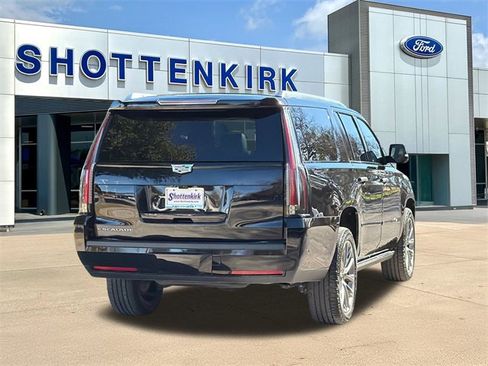 Used 2019 Cadillac Escalade ESV Premium Luxury w/ Escalade Sport Edition image 7