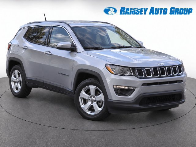 Used 2019 Jeep Compass Latitude w/ Popular Equipment Group AWD/4WD image 2