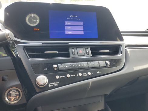 Certified 2023 Lexus ES 350 w/ Accessory Package (Z2) FWD image 25