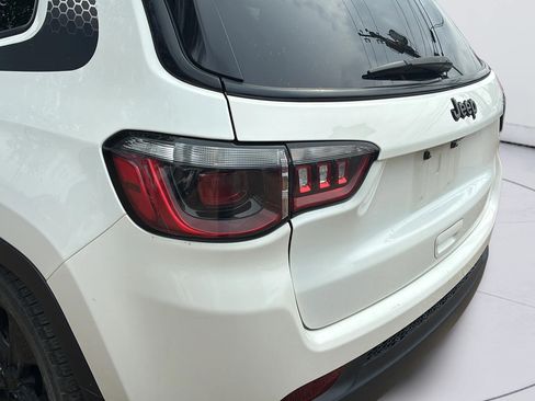 Used 2021 Jeep Compass Latitude FWD image 24