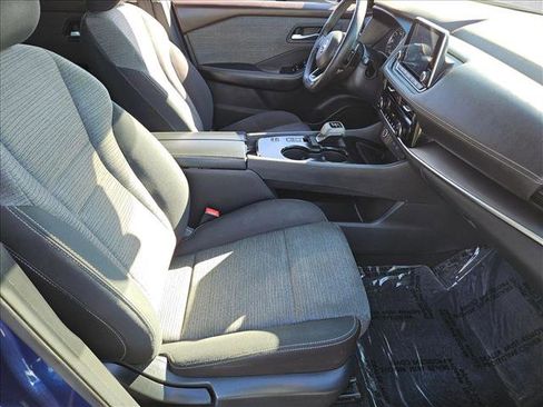 Used 2022 Nissan Rogue SV image 18