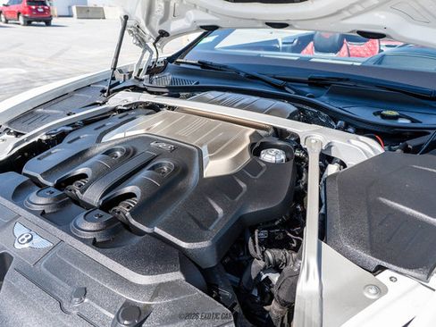 Used 2020 Bentley Continental GT V8 image 24