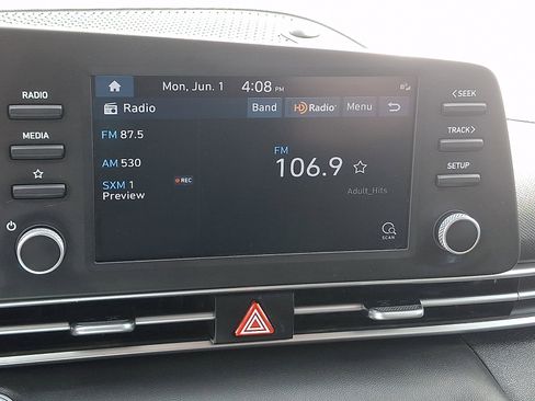 Used 2023 Hyundai Elantra SEL FWD image 17