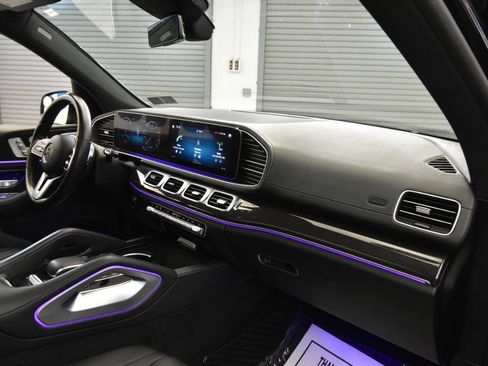 Used 2020 Mercedes-Benz GLS 450 4MATIC image 17