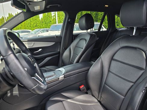Used 2021 Mercedes-Benz GLC 300 4MATIC image 20
