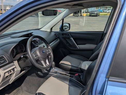 Used 2018 Subaru Forester 2.5i Premium w/ All-Weather Package AWD/4WD image 12