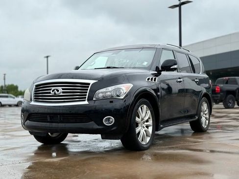 Used 2014 INFINITI QX80 4WD w/ Deluxe Touring Package image 4