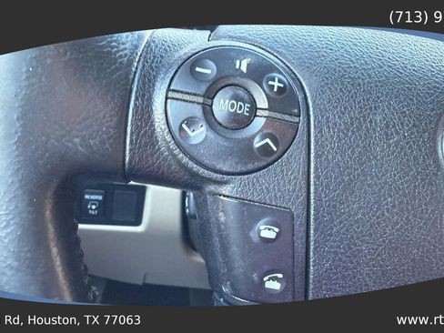 Used 2013 Toyota Sequoia Platinum RWD image 50