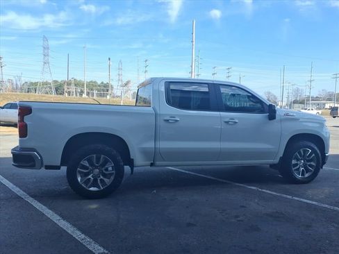 Used 2022 Chevrolet Silverado 1500 LT image 8