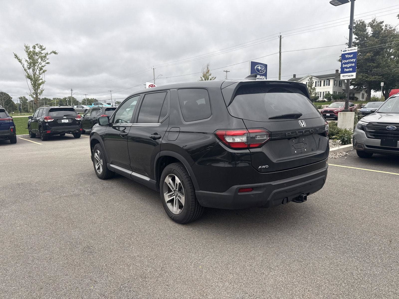 Used 2023 Honda Pilot EX-L image 5