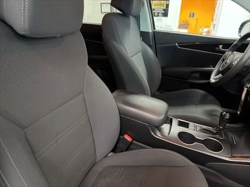 Used 2017 Kia Sorento FWD image 27