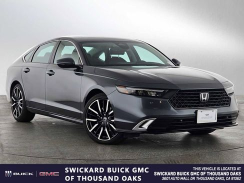 Used 2023 Honda Accord Touring image 1