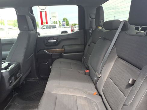 Used 2021 Chevrolet Silverado 1500 LT Trail Boss AWD/4WD image 8