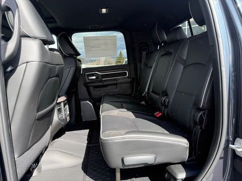 New 2026 RAM 2500 Laramie AWD/4WD image 16