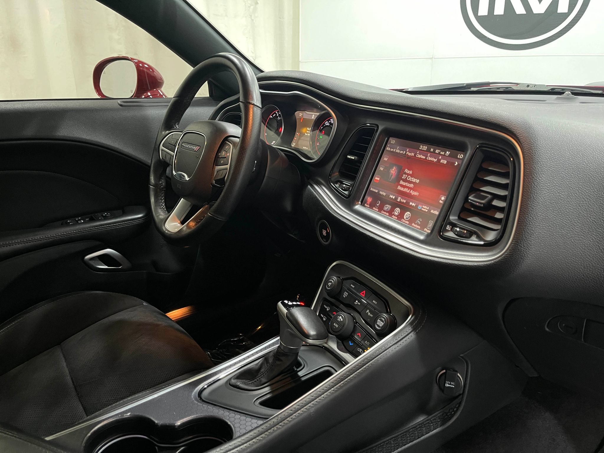 Used 2016 Dodge Challenger R/T Scat Pack RWD image 17