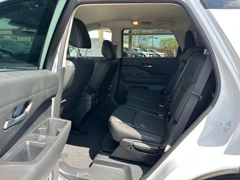 New 2026 Nissan Pathfinder SL AWD/4WD image 13