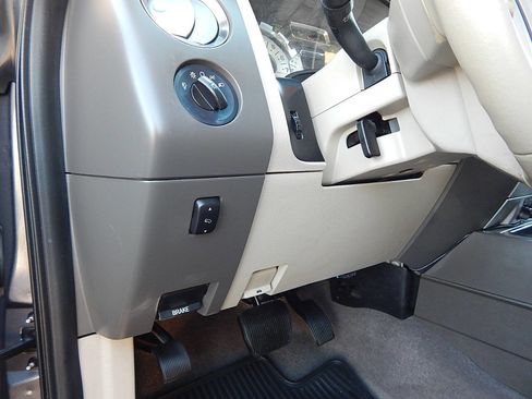 Used 2014 Ford Expedition EL XLT w/ Leather Seating Package image 28