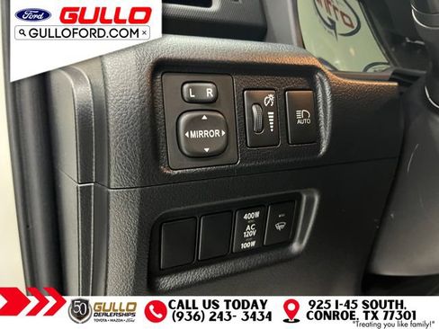 Used 2022 Toyota 4Runner SR5 Premium w/ Moonroof Package AWD/4WD image 22