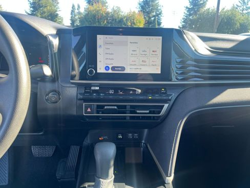 Used 2025 Toyota Camry LE image 18