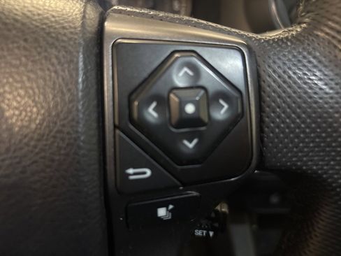 Used 2022 Toyota Tacoma TRD Sport image 18