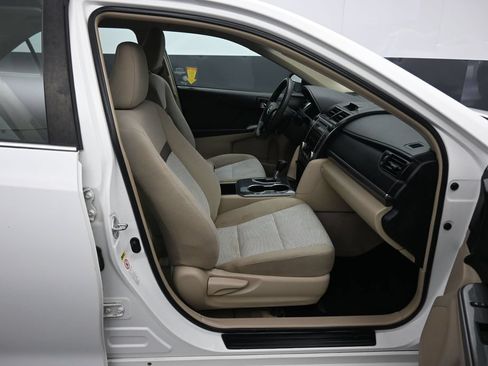 Used 2012 Toyota Camry LE FWD image 37