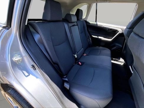 Certified 2020 Toyota RAV4 LE w/ Carpet Mat Package FWD image 19