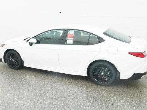 New 2026 Toyota Camry SE image 4