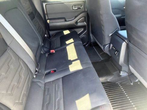 Used 2024 Nissan Frontier PRO-4X w/ Pro Convenience Package image 9