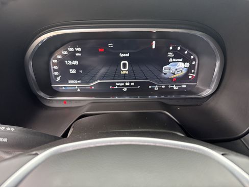 Used 2023 GMC Yukon SLT w/ SLT Premium Package image 22