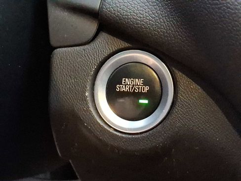 Used 2018 Chevrolet Equinox LT image 22