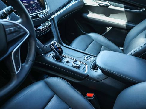 Used 2023 Cadillac XT5 Premium Luxury FWD image 26