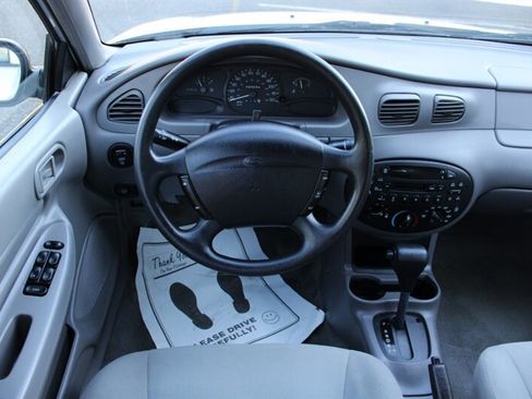 Used 2002 Ford Escort Sedan image 16