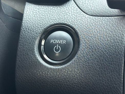 Used 2025 Toyota Camry LE FWD image 31