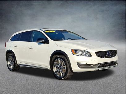 Used 2017 Volvo V60 T5 Cross Country w/ Convenience Package