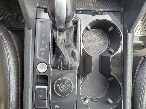 Used 2022 Volkswagen Atlas SE w/ Panoramic Sunroof Package AWD/4WD image 10