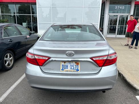 Used 2016 Toyota Camry LE FWD image 4