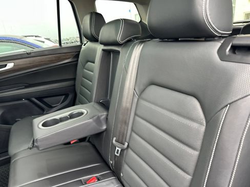 Certified 2024 Volkswagen Atlas SEL AWD/4WD image 23
