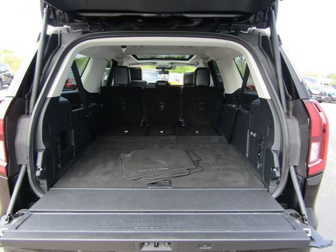 Used 2025 Ford Expedition Max Platinum AWD/4WD image 20