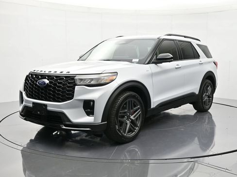 New 2026 Ford Explorer ST-Line w/ ST-Line Street Pack RWD image 1