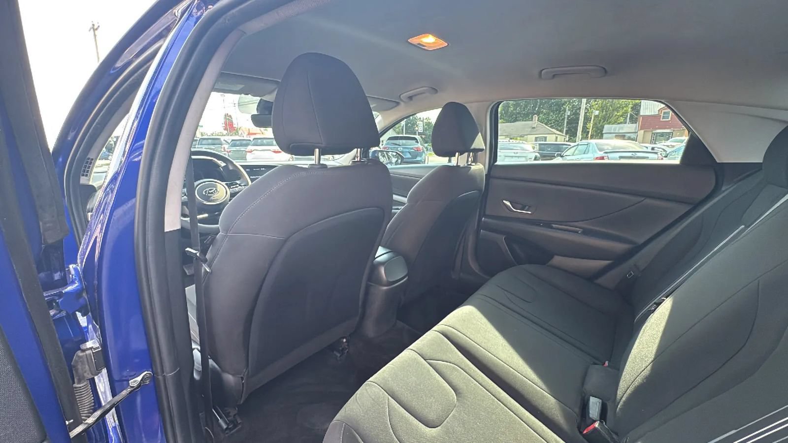 Used 2021 Hyundai Elantra SEL FWD image 13