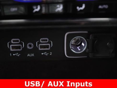 Used 2023 Jeep Grand Cherokee Limited w/ Black Appearance Package image 27