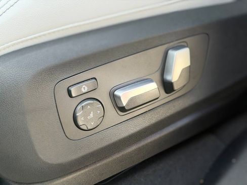 New 2026 BMW X5 xDrive40i w/ M Sport Package AWD/4WD image 15