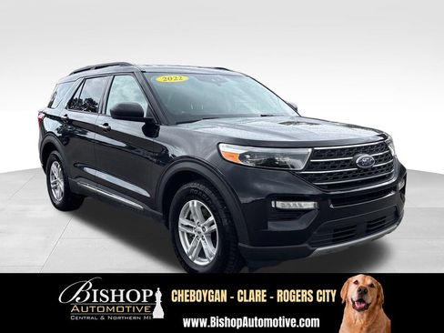 Used 2022 Ford Explorer XLT w/ Equipment Group 202A AWD/4WD image 11