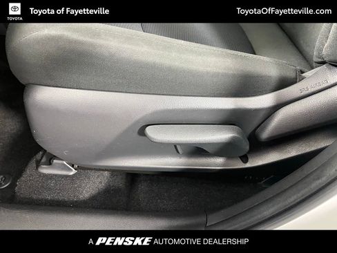 Certified 2025 Toyota RAV4 LE AWD/4WD image 22