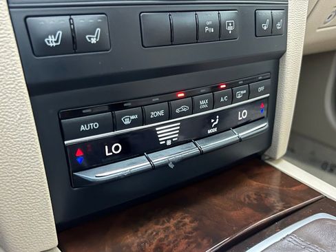 Used 2012 Mercedes-Benz E 350 Coupe image 41